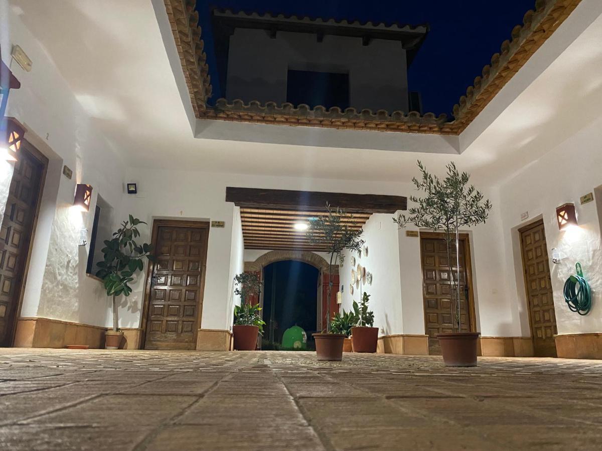 Apartamentos Turisticos - Hostal Los Alisos Aliseda Exterior foto